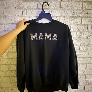 Gildan Black Sweater with Leopard Print 'MAMA'
